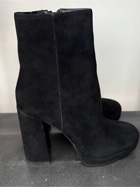 Steve Madden Black Suede Block Heel Ankle Boots